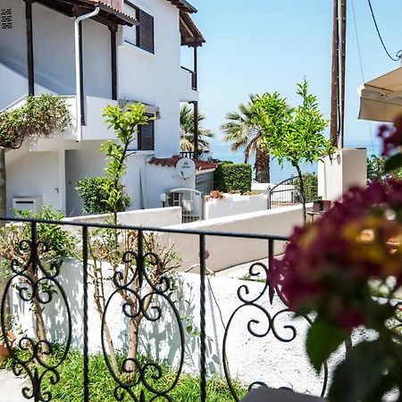 Beachfront Deluxe Apt. Pefkochori Luaran gambar