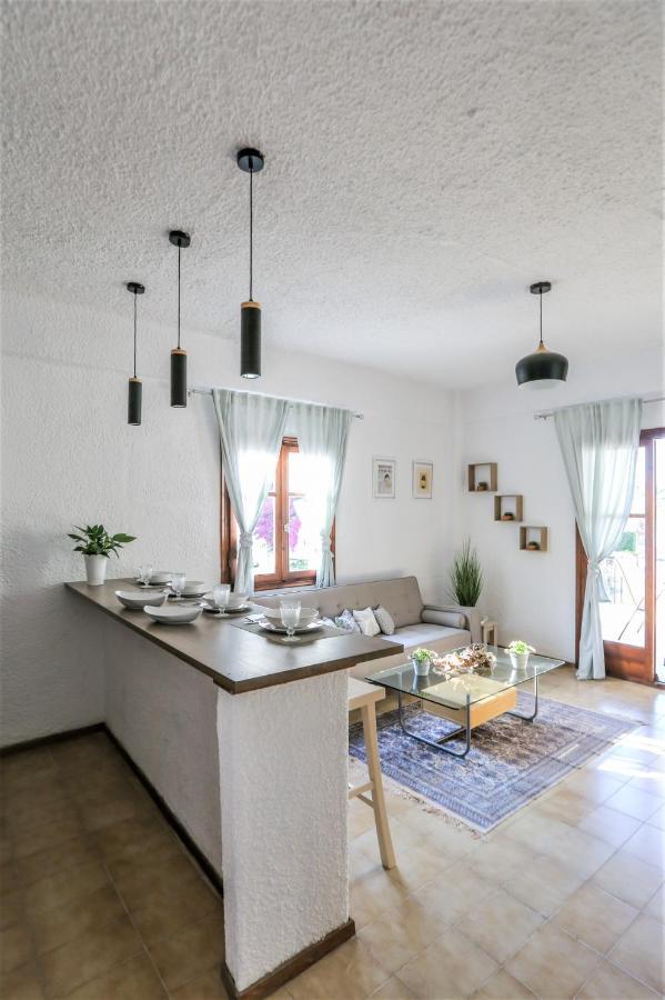 Beachfront Deluxe Apt. Pefkochori Luaran gambar